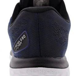 New Balance Men's 680 V7 Lightweight Cushioning Running Shoes