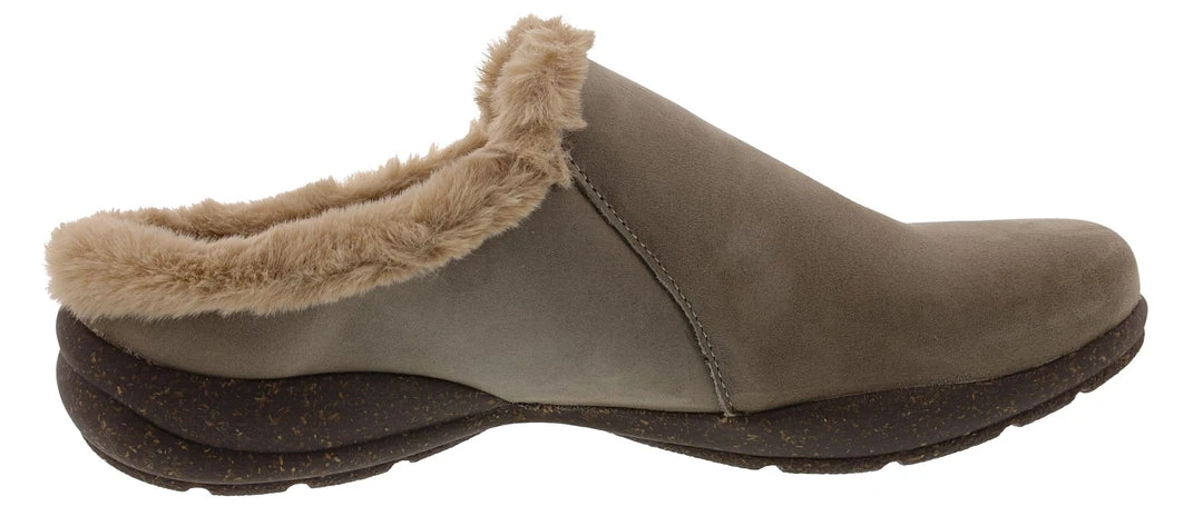 Clarks Women's Slip On Roseville Lined Winter Clogs 7 Clarks Women's Slip On Roseville Lined Winter Clogs