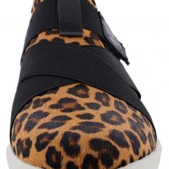 Clarks Of England Clarks Women's Un Rio Strap Hook & Loop Slip On Sneakers With Arch Support 7 Clarks Of England Clarks Women's Un Rio Strap Hook & Loop Slip On Sneakers With Arch Support