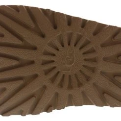 UGG Women's Neumel Winter Chukka Boots